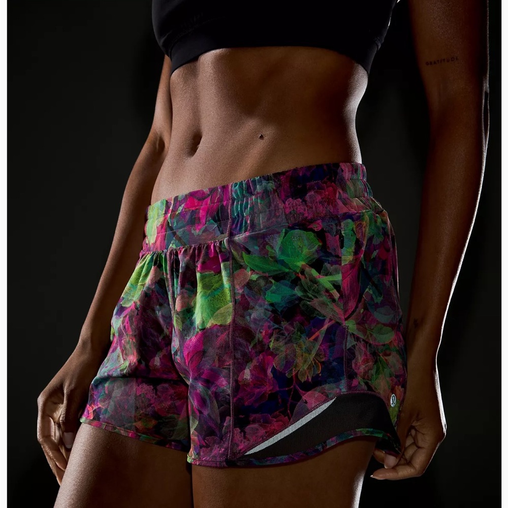 NWT‼️Lululemon Hotty Hot LR Short